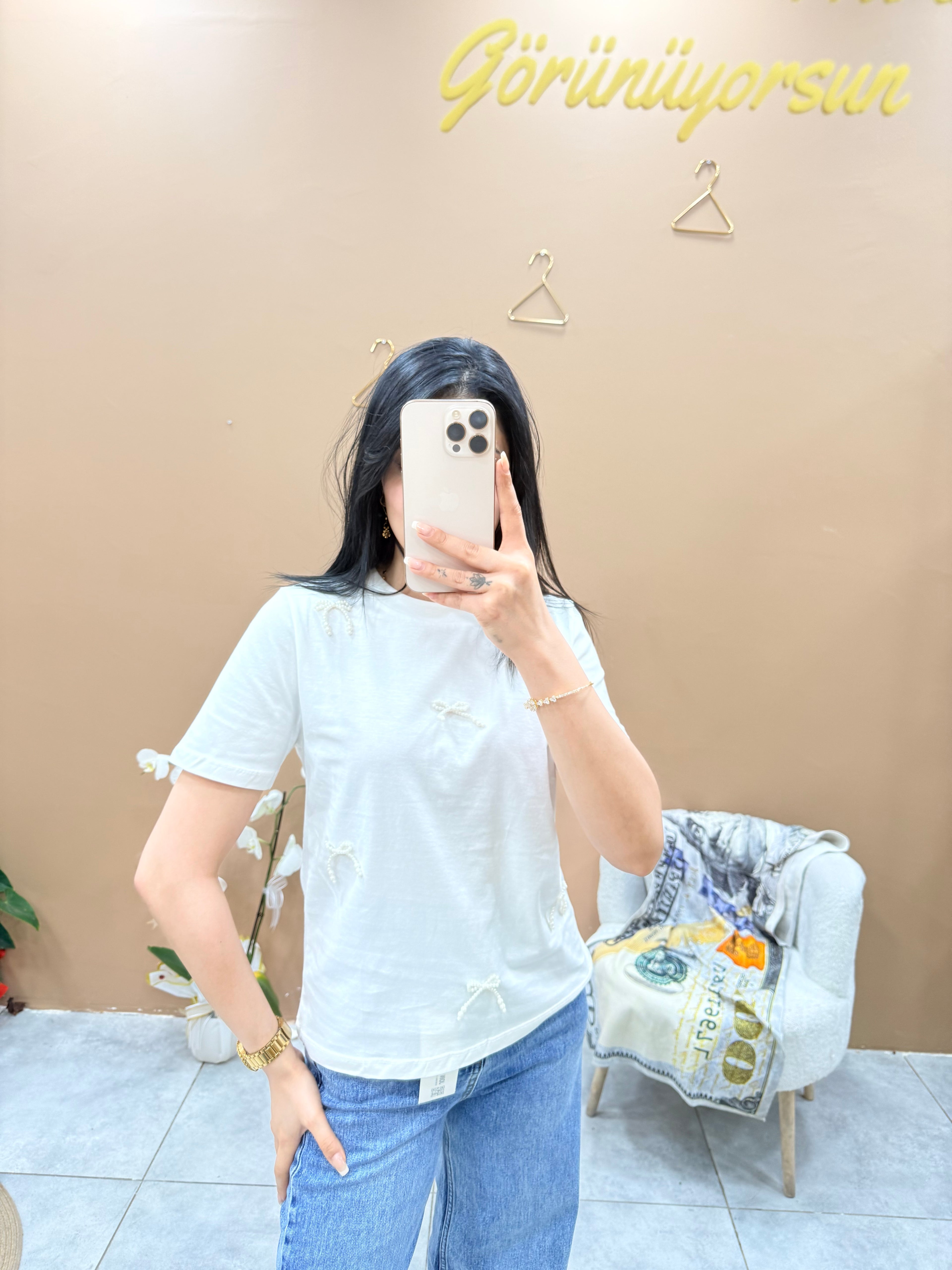 İncili T-shirt